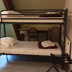 Hostel De Jeunesse-la Hulotte Montreuil (Pas-de-Calais)