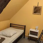 Hostel De Jeunesse-la Hulotte Montreuil (Pas-de-Calais)