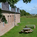 Hostel De Jeunesse-la Hulotte