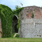 De Jeunesse-la Hulotte * Montreuil (Pas-de-Calais)