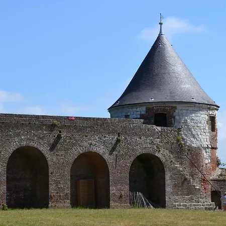 Hostel De Jeunesse-la Hulotte