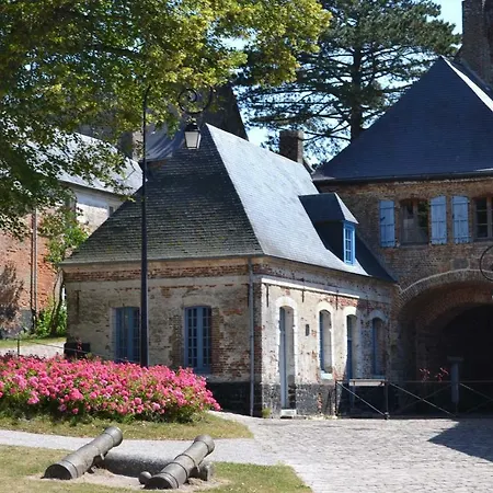 De Jeunesse-la Hulotte * Montreuil (Pas-de-Calais)